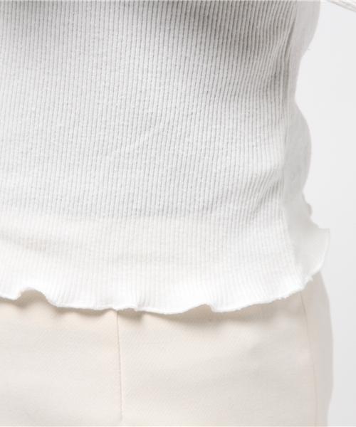 SLY（スライ）の「CROPPED FLARE SLEEVE TOPS（Tシャツ/カットソー・レディース・イエロー/ホワイト/ブラック・1/2）」の4枚目の写真