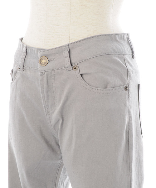 Luz Llena (philter)（ラズレナ　フィルター）の「ダメージ加工入り・カットオフ美脚スキニーデニムパンツ（デニムパンツ・レディース・グレー/ブラック/カーキ・MEDIUM/SMALL/LARGE）」の6枚目の写真