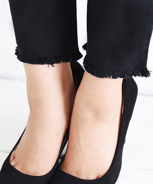 Luz Llena (philter)（ラズレナ　フィルター）の「ダメージ加工入り・カットオフ美脚スキニーデニムパンツ（デニムパンツ・レディース・グレー/ブラック/カーキ・MEDIUM/SMALL/LARGE）」の8枚目の写真