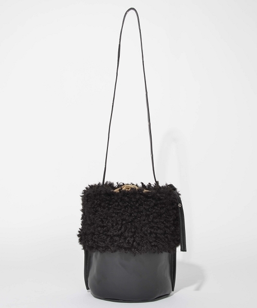 SOLPRESA（ソルプレーサ）の「ファーバケットバッグ（ショルダーバッグ・レディース・ベージュ/ピンク/ブラック・ONE SIZE）」の8枚目の写真