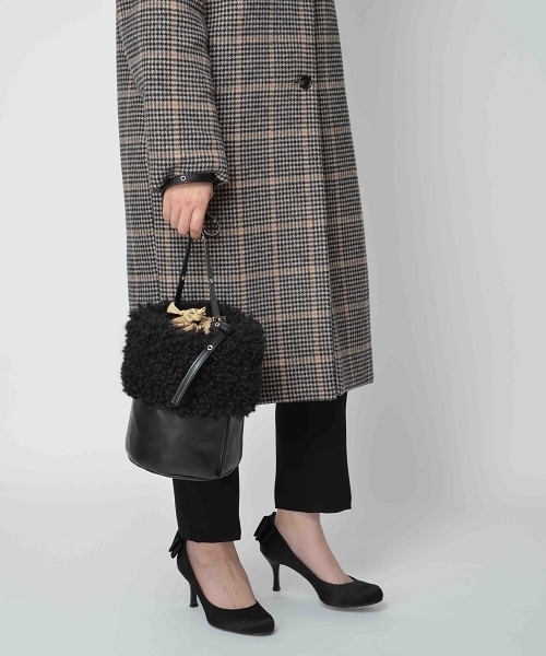 SOLPRESA（ソルプレーサ）の「ファーバケットバッグ（ショルダーバッグ・レディース・ベージュ/ピンク/ブラック・ONE SIZE）」の6枚目の写真