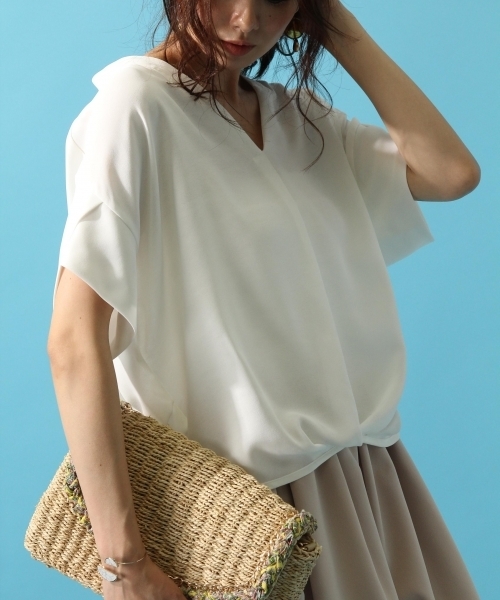 Andemiu（アンデミュウ）の「スソタックムジガラショートスリーブ752364（シャツ/ブラウス・レディース・ホワイト/ピンク/ブルー/グレー/レッド/ブラック・FREE）」の2枚目の写真