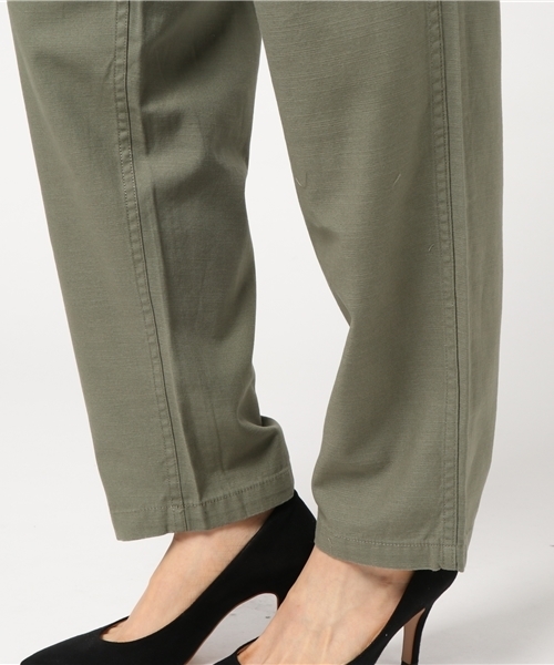 earth music&ecology（アースミュージックアンドエコロジー）の「・ベイカーパンツ（その他パンツ・レディース・カーキ/ベージュ・S/M/L）」の10枚目の写真