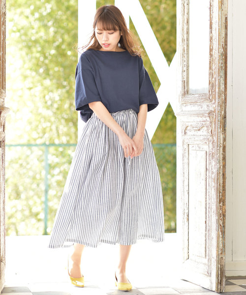 rps(アールピーエス)の「ヘビーコットンボートネックゆるT(Tシャツ/カットソー・レディース・ブルー系その他2/オフホワイト/ホワイト系その他2/ブラック/杢グレー/ブルー/ネイビー/チャコールグレー/ホワイト系その他3/キャメル・L/M)」の13枚目の写真