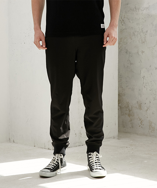 AZUL by moussy(アズールバイマウジー)の「2WAYストレッチ裾リブパンツ(その他パンツ・メンズ・ブラック・LARGE/MEDIUM/SMALL)」の8枚目の写真