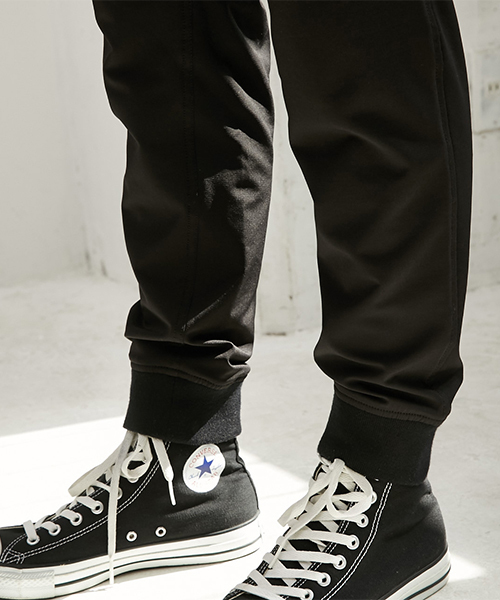 AZUL by moussy(アズールバイマウジー)の「2WAYストレッチ裾リブパンツ(その他パンツ・メンズ・ブラック・LARGE/MEDIUM/SMALL)」の3枚目の写真