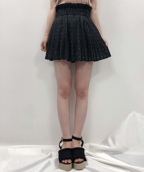 one after another NICE CLAUP(ワンアフターアナザーナイスクラップ)の「ドットのプリーツスカパン(スカート・レディース・ブラック/ベージュ/オフホワイト・FREE)」の1枚目の写真