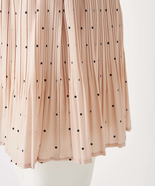 one after another NICE CLAUP(ワンアフターアナザーナイスクラップ)の「ドットのプリーツスカパン(スカート・レディース・ブラック/ベージュ/オフホワイト・FREE)」の13枚目の写真