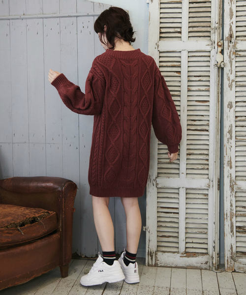 OLIVE des OLIVE(オリーブデオリーブ)の「【ケーブル柄シリーズ】ケーブルニットワンピース(ワンピース・レディース・ベージュ/ピンク系その他/キナリ・FREE)」の7枚目の写真