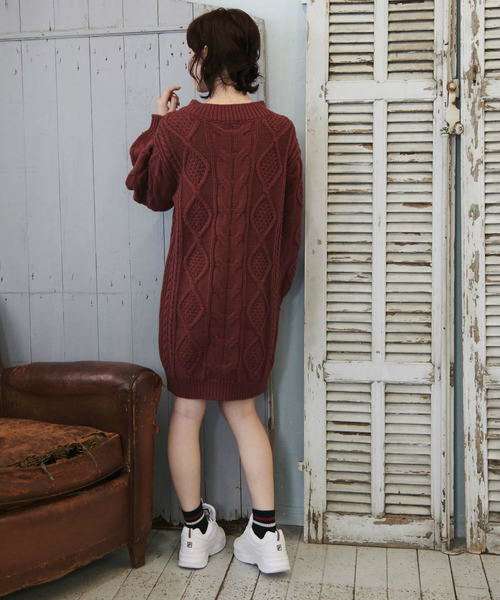 OLIVE des OLIVE(オリーブデオリーブ)の「【ケーブル柄シリーズ】ケーブルニットワンピース(ワンピース・レディース・ベージュ/ピンク系その他/キナリ・FREE)」の8枚目の写真