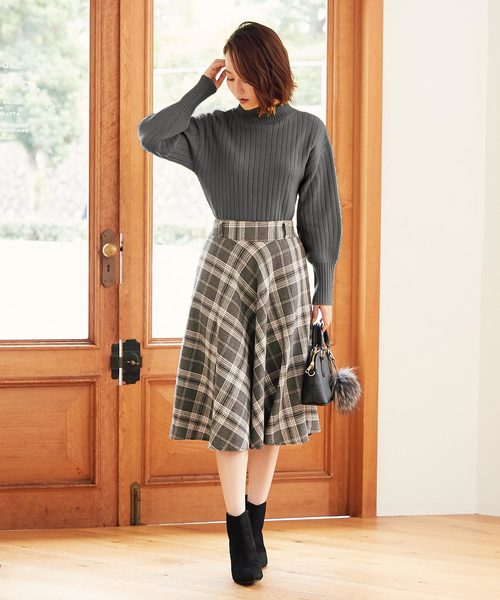 KOBE LETTUCE（コウベレタス）の「バルーンスリーブハイネックリブニットトップス＊レディース/セーター/モックネック[C3290]神戸レタス（ニット/セーター・レディース・チャコールグレー/ブラック/ベージュ/オフホワイト/マスタード/テラコッタ・FREE）」の18枚目の写真