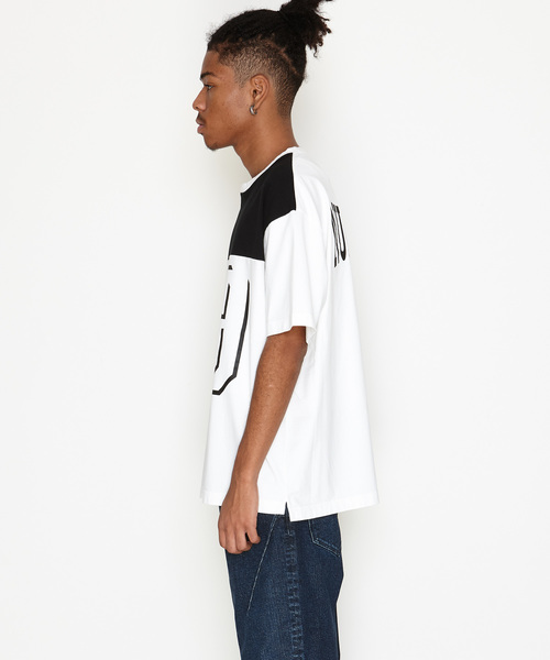 NUMBER (N)INE(ナンバーナイン)の「99_FOOTBALL T-SHIRT(Tシャツ/カットソー・メンズ・ホワイト/ブラック/ホワイト×ブラック・2/4/3)」の8枚目の写真