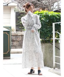 Ungrid | オープンショルダーフラワープリントワンピース(ワンピース)