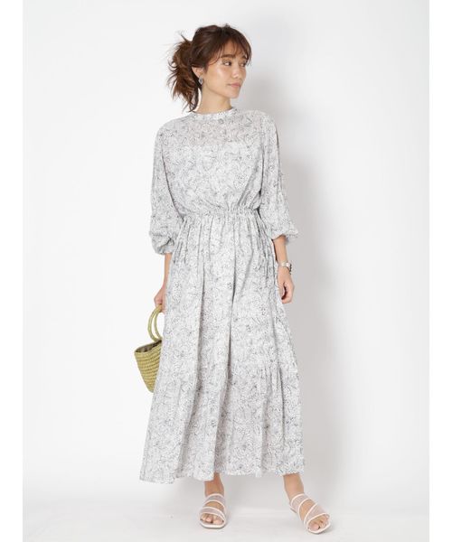 Ungrid（アングリッド）の「オープンショルダーフラワープリントワンピース（ワンピース・レディース・オフホワイト/ネイビー・FREE）」の13枚目の写真