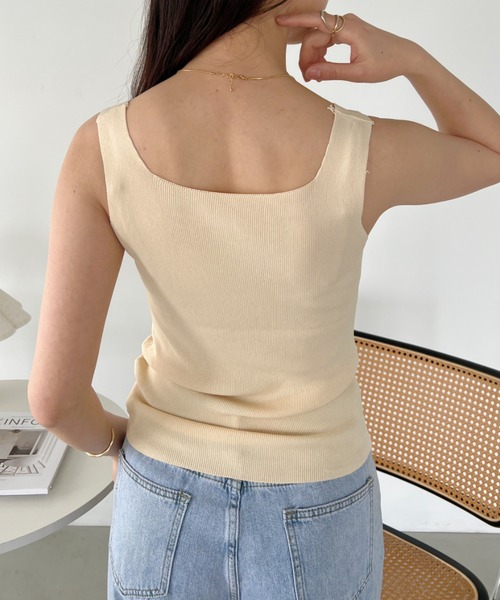 CLEA（クレア）の「スクエアネックニットリブタンクトップ（タンクトップ・レディース・ホワイト/ブラック/ベージュ/ピンクベージュ/アイボリー/サックスブルー/ブラウン・FREE）」の21枚目の写真