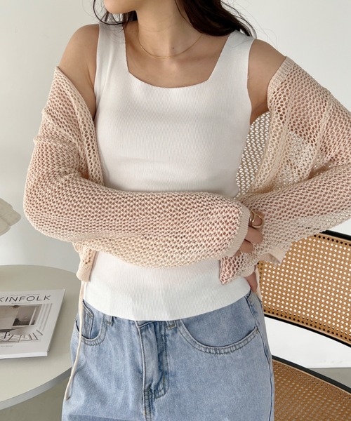 CLEA（クレア）の「スクエアネックニットリブタンクトップ（タンクトップ・レディース・ホワイト/ブラック/ベージュ/ピンクベージュ/アイボリー/サックスブルー/ブラウン・FREE）」の8枚目の写真