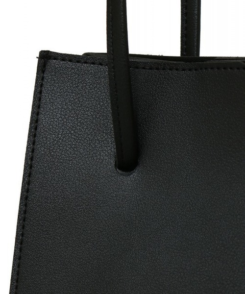 CLANE（クラネ）の「予約【WEB限定】TRAPEZOID HAND BAG（ハンドバッグ・レディース・ブラック・FREE）」の7枚目の写真