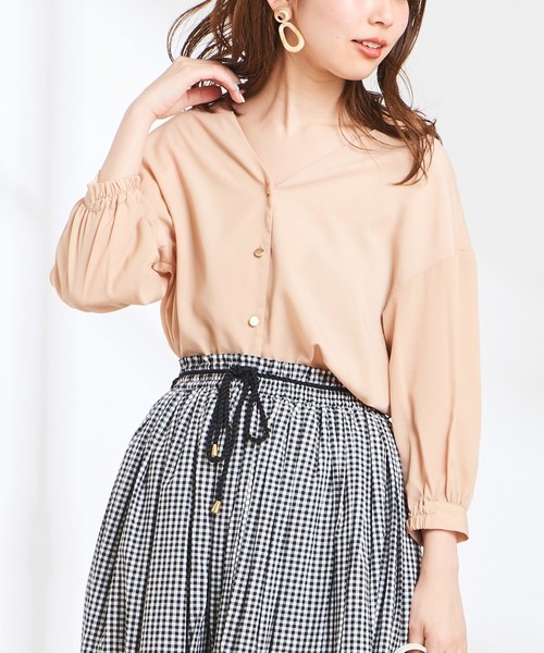 natural couture（ナチュラルクチュール）の「プチプラ金釦ブラウス（シャツ/ブラウス・レディース・ブラック/ベージュ/ネイビー/オフホワイト/サックスブルー/アイボリー/キャメル・FREE）」の5枚目の写真