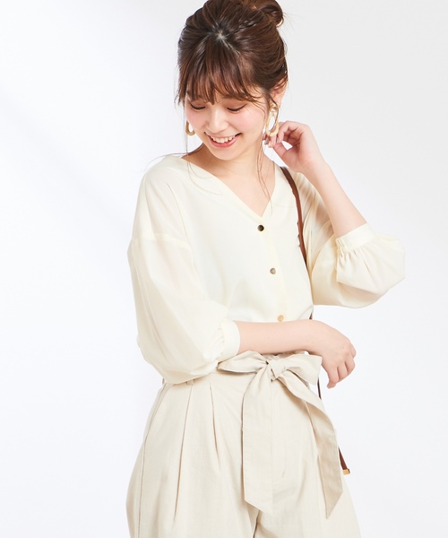 natural couture（ナチュラルクチュール）の「プチプラ金釦ブラウス（シャツ/ブラウス・レディース・ブラック/ベージュ/ネイビー/オフホワイト/サックスブルー/アイボリー/キャメル・FREE）」の3枚目の写真