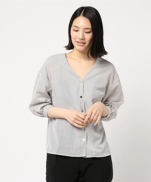 natural couture（ナチュラルクチュール）の「プチプラ金釦ブラウス（シャツ/ブラウス・レディース・ブラック/ベージュ/ネイビー/オフホワイト/サックスブルー/アイボリー/キャメル・FREE）」の11枚目の写真