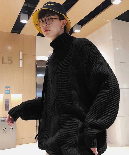 MGV（エムジーヴィー）の「【MGV】ケーブル×ラーベン編みハイネックプルオーバーニット（ニット/セーター・メンズ・ホワイト/ブラック/キャメル・MEDIUM/LARGE/X-LARGE/XX-LARGE）」の2枚目の写真