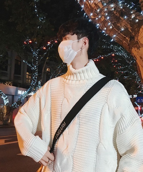 MGV（エムジーヴィー）の「【MGV】ケーブル×ラーベン編みハイネックプルオーバーニット（ニット/セーター・メンズ・ホワイト/ブラック/キャメル・MEDIUM/LARGE/X-LARGE/XX-LARGE）」の4枚目の写真