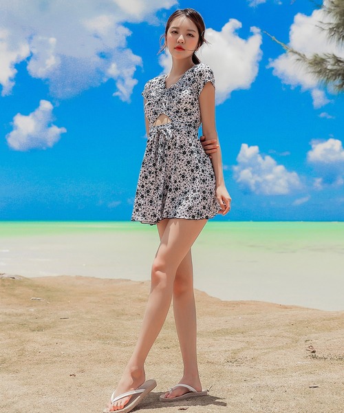花柄★カットアウト★ワンピース水着★ ZIMMERMANN ZIMMERMANN Junie Lace-up Cutout One Piece Swimsuit Zimmermann
