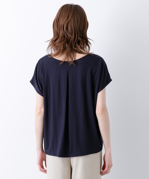 LEPSIM（レプシィム）の「スソドレープSS　874186（Tシャツ/カットソー・レディース・ネイビー/オフホワイト/グレイッシュベージュ・MEDIUM/LARGE）」の11枚目の写真