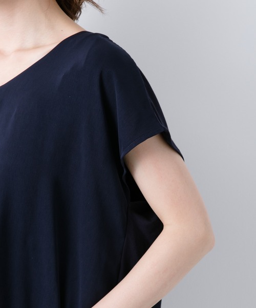 LEPSIM（レプシィム）の「スソドレープSS　874186（Tシャツ/カットソー・レディース・ネイビー/オフホワイト/グレイッシュベージュ・MEDIUM/LARGE）」の13枚目の写真