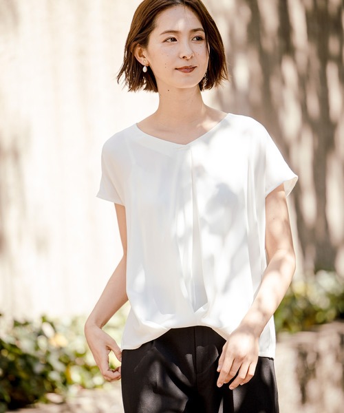 LEPSIM（レプシィム）の「スソドレープSS　874186（Tシャツ/カットソー・レディース・ネイビー/オフホワイト/グレイッシュベージュ・MEDIUM/LARGE）」の4枚目の写真