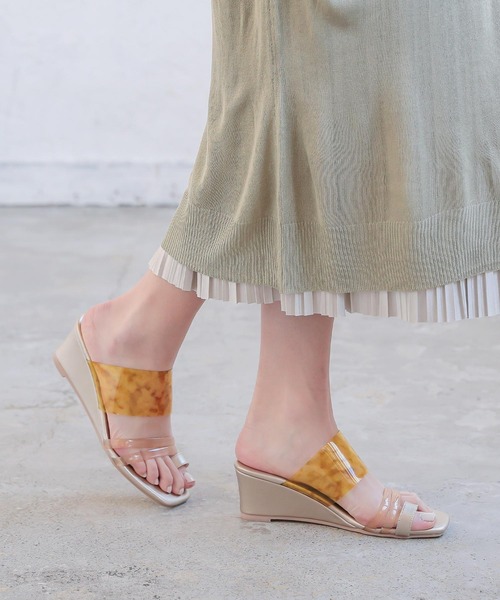 KOBE LETTUCE（コウベレタス）の「クリアベルトサンダル（サンダル・レディース・ホワイト/ブラック/ベージュ/ゴールド・LL/S/M/L）」の4枚目の写真