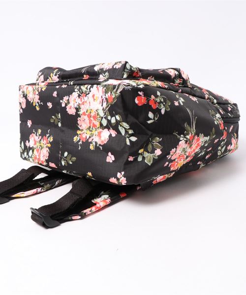 LeSportsac（レスポートサック）の「Medium Carson Backpack