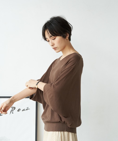 AMERICAN HOLIC（アメリカンホリック）の「ドルマン変形５分袖ニットプルオーバー 〇＊（ニット/セーター・レディース・チャコールグレー/ブラック/モカ/キャメル/グレイッシュベージュ・MEDIUM/LARGE）」の6枚目の写真