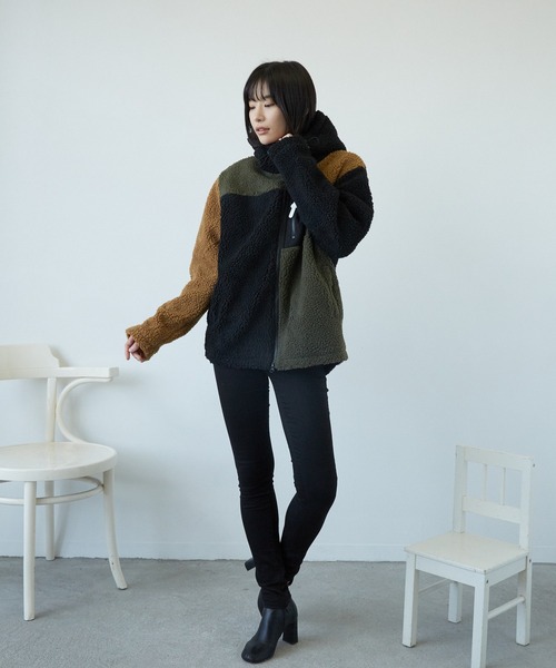 TONE SELECT WEAR(トーンセレクトウェア)の「【TONE MEN'S】ボアZIPパーカー(BL)(ブルゾン・レディース・ホワイト/ブラック/ダークグリーン/ベージュ/ブラック系その他/モカ/カーキ/ライトパープル/キャメル/その他1/その他2/その他3/ブラウン系その他/ベージュ系その他・MEDIUM/LARGE/X-LARGE)」の21枚目の写真