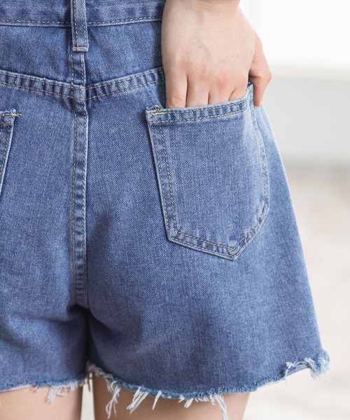 Newlyme(ニューリーミー)の「アシメデザインデニムパンツ(デニムパンツ・レディース・ライトインディゴブルー・SMALL/MEDIUM/LARGE)」の5枚目の写真