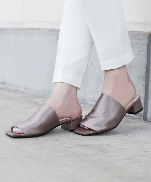 RiiiKa(リーカ)の「スクエアトゥサテンサンダル 【RiiiKa/リーカ】(サンダル・レディース・ブラック/ブラウン系その他/アイボリー・S/M/L/LL)」の3枚目の写真