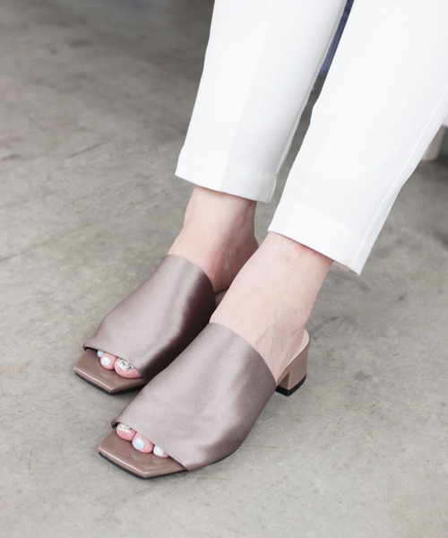 RiiiKa(リーカ)の「スクエアトゥサテンサンダル 【RiiiKa/リーカ】(サンダル・レディース・ブラック/ブラウン系その他/アイボリー・S/M/L/LL)」の13枚目の写真