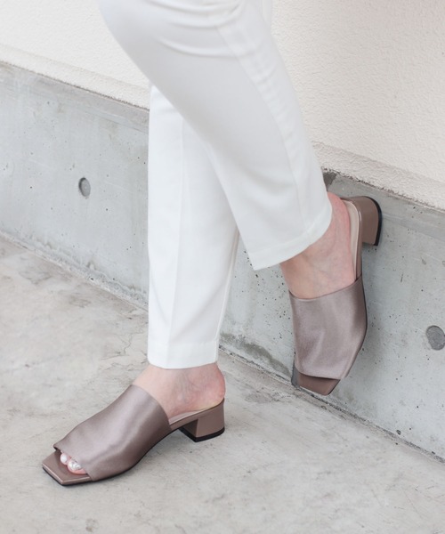 RiiiKa(リーカ)の「スクエアトゥサテンサンダル 【RiiiKa/リーカ】(サンダル・レディース・ブラック/ブラウン系その他/アイボリー・S/M/L/LL)」の11枚目の写真