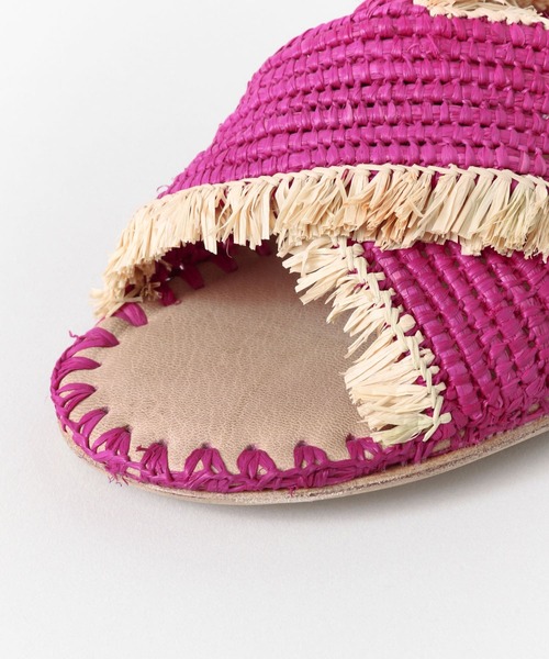 KBF+（ケービーエフプラス）の「CHAUGAM　フリンジサンダル∴（サンダル・レディース・ピンク/グリーン・36/37/38）」の3枚目の写真