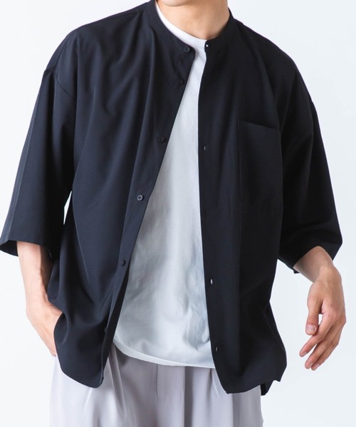WEGO(ウィゴー)の「WEGO/バンドカラー半袖ビッグシャツ(シャツ/ブラウス・メンズ・ホワイト/ブラック/ベージュ/パープル/グリーン・MEDIUM/LARGE)」の2枚目の写真