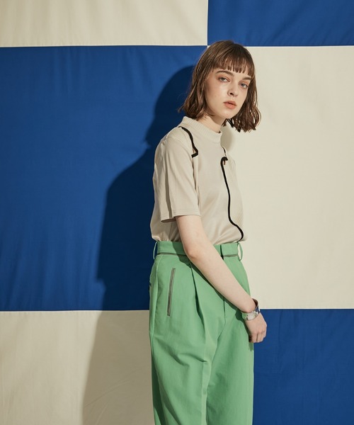 UNITED TOKYO（ユナイテッドトウキョウ）の「アートスリットパイピングトップス（Tシャツ/カットソー・レディース・ブラック/ベージュ/ブルー・FREE）」の12枚目の写真