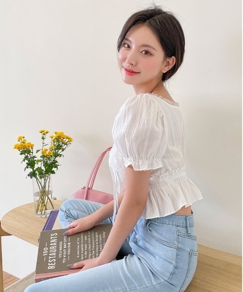 chuu（チュー）の「CHUU シャーリングブラウス（シャツ/ブラウス・レディース・アイボリー/ブラック・FREE）」の7枚目の写真