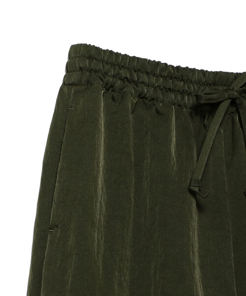 TACASI（タキャシ）の「TA CA Si / ナイロン ワイド イージーパンツ（その他パンツ・メンズ・オリーブ・ONE SIZE）」の2枚目の写真