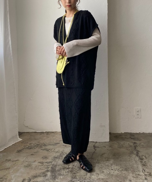 CAPRICIEUX LE'MAGE（カプリシューレマージュ）の「ダイヤフリンジベスト（ニット/セーター・レディース・ブラック/ライトベージュ・FREE）」の7枚目の写真