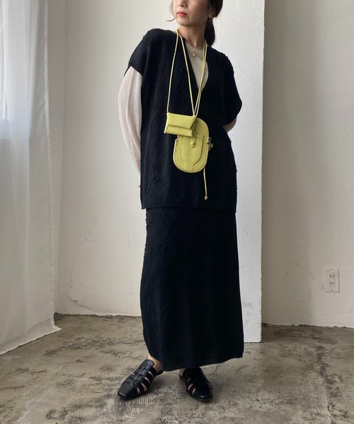 CAPRICIEUX LE'MAGE（カプリシューレマージュ）の「ダイヤフリンジベスト（ニット/セーター・レディース・ブラック/ライトベージュ・FREE）」の8枚目の写真