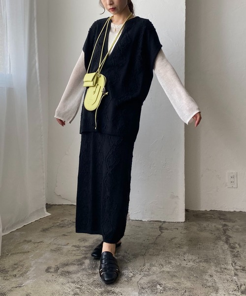 CAPRICIEUX LE'MAGE（カプリシューレマージュ）の「ダイヤフリンジベスト（ニット/セーター・レディース・ブラック/ライトベージュ・FREE）」の9枚目の写真