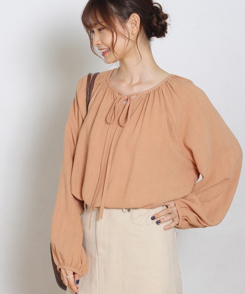 Crisp yours(クリスプユアーズ)の「リボンスモックブラウス(シャツ/ブラウス・レディース・ブラック/サーモンピンク・FREE)」の5枚目の写真
