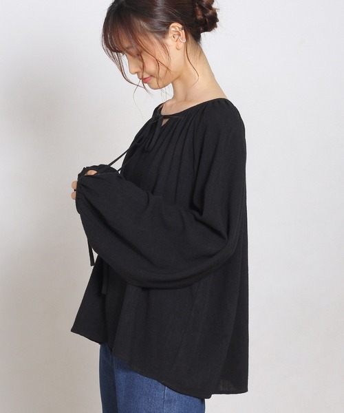 Crisp yours(クリスプユアーズ)の「リボンスモックブラウス(シャツ/ブラウス・レディース・ブラック/サーモンピンク・FREE)」の16枚目の写真