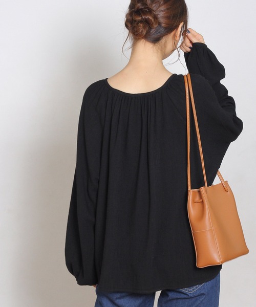 Crisp yours(クリスプユアーズ)の「リボンスモックブラウス(シャツ/ブラウス・レディース・ブラック/サーモンピンク・FREE)」の17枚目の写真