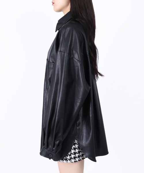 WC（ダブル シー）の「フェイクレザーシャツ（ブルゾン・レディース・ブラック/グリーン・FREE）」の4枚目の写真